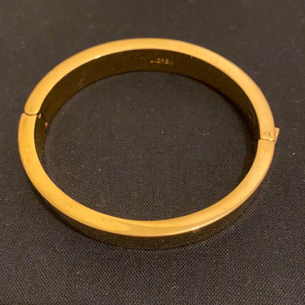 𝅺J. Crew gold bracelet. - Picture 3 of 9